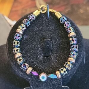 Elegant Gold and Black Beaded Bracelet